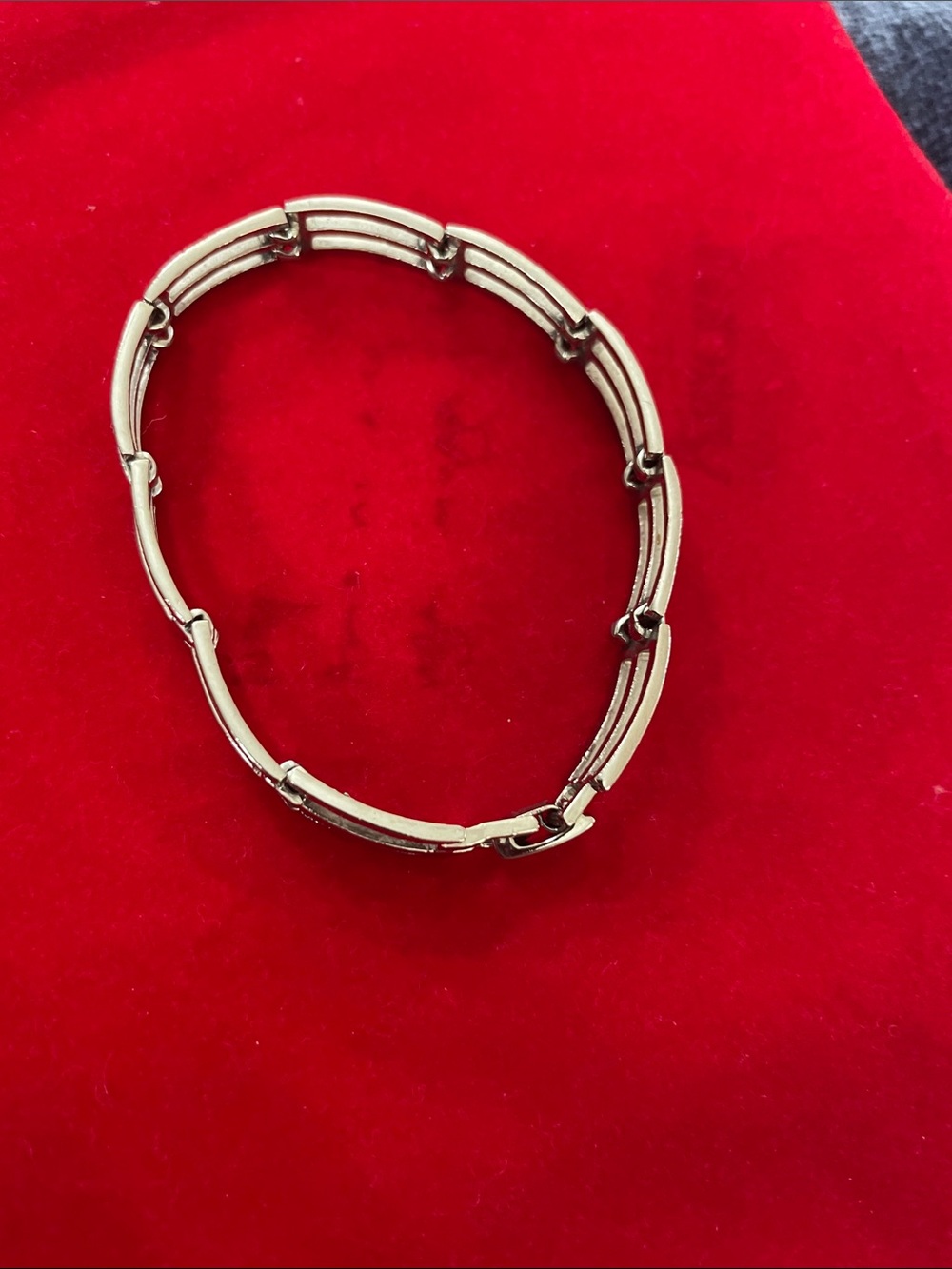 Silver Tone Women’s Link Bracelet - Classic Chain Style
